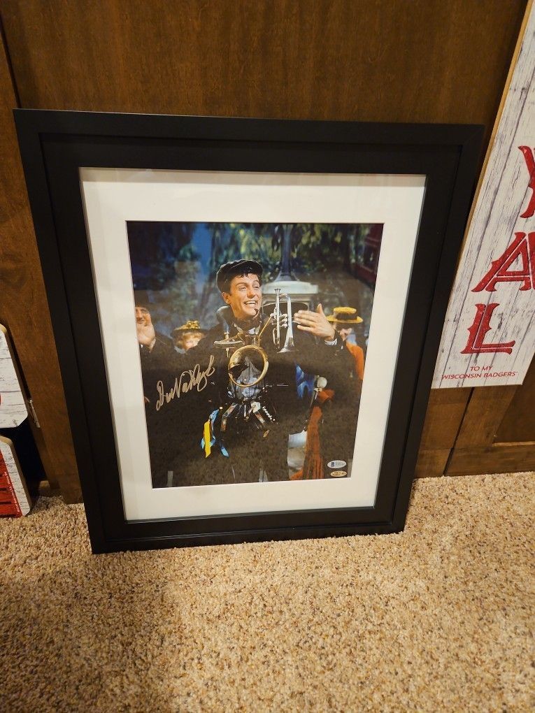 Autographed Dick Van Dyke ( Mary Poppins)