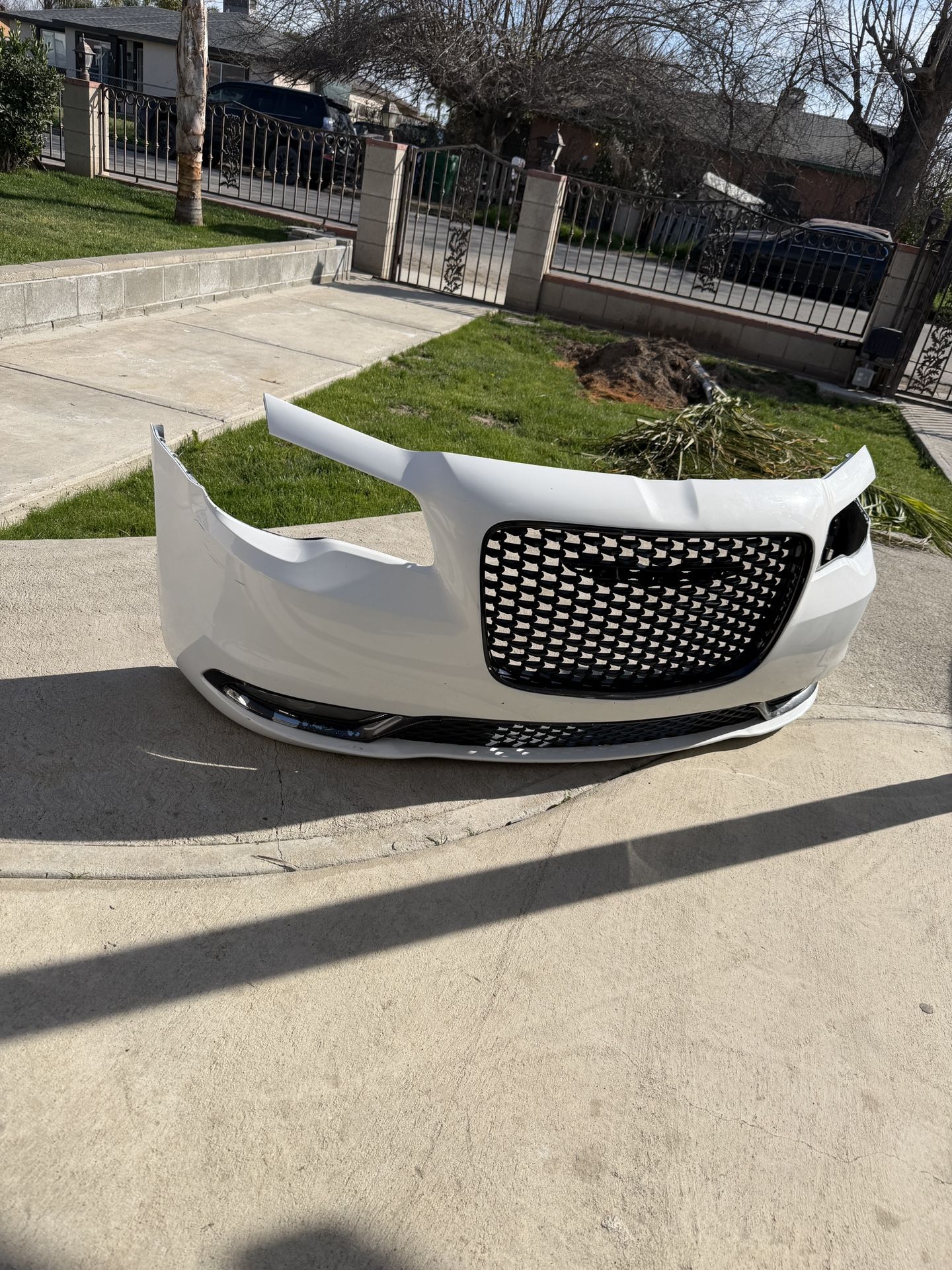 2015 chrysler 300s bumper