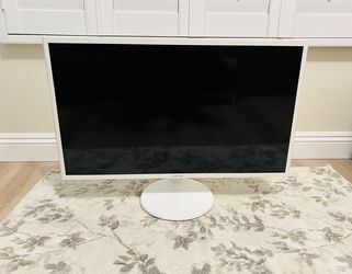 Samsung 32" Monitor
