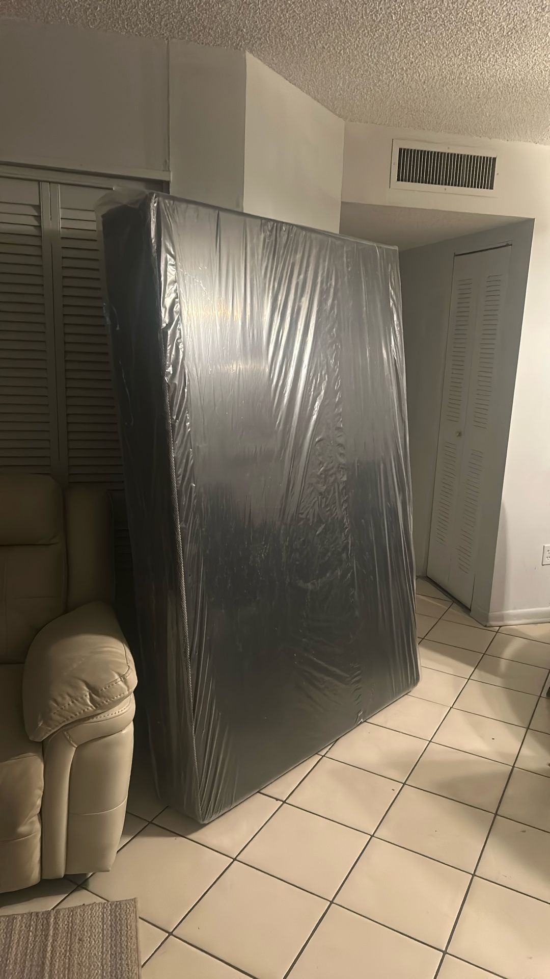 Full-Size Spring Box