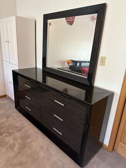 Dresser with Mirror