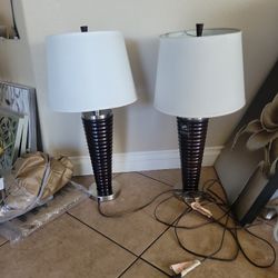 PAR DE LAMPARAS COLOR CAFE OSCURO