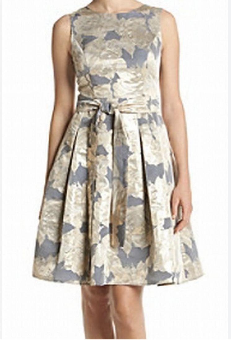 Brand New Woman’s Tommy Hilfiger brand Gold Metallic Print Fit and Flare Floral Dress Up For Sale