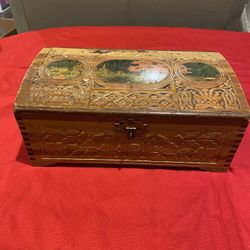 Vintage 1940s intricately carved wood box, wonder just, documents box excellent condition