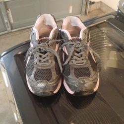 Steel-toed Work Shoes