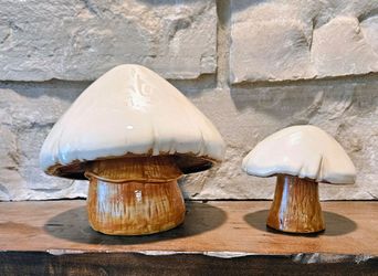 (2) Vintage Ceramic Mushroom decor! (7" & 4")