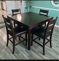 Dinning Table 4-8 chairs.