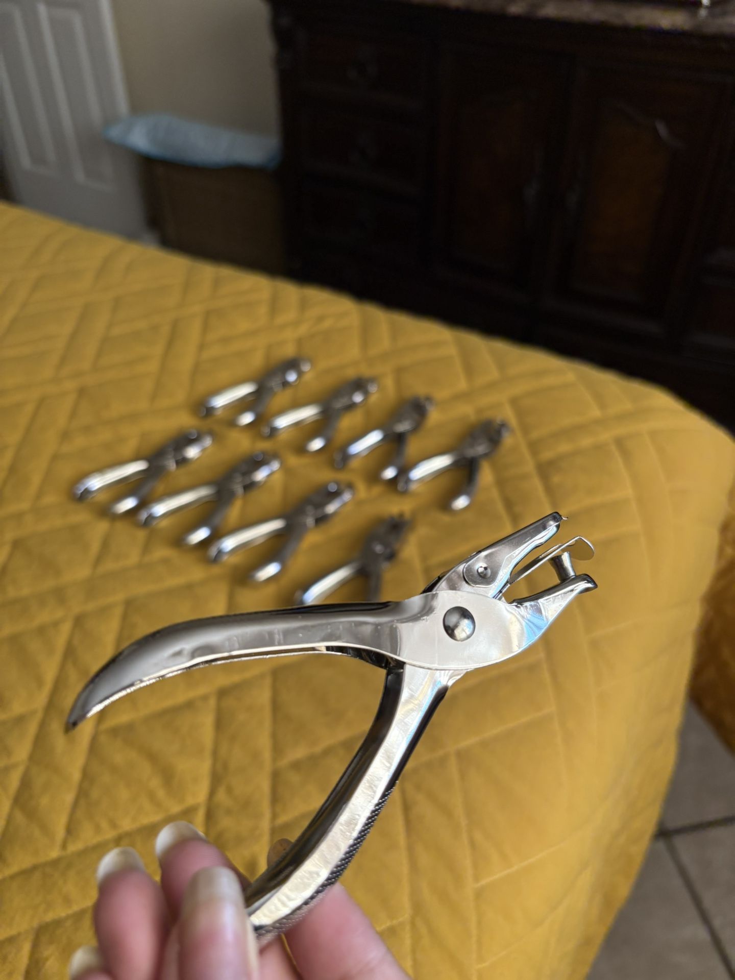 Hole Punchers (8)
