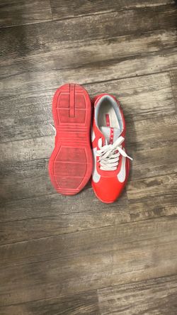 prada cups size 9