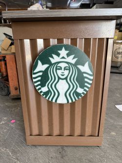 Starbucks Counter