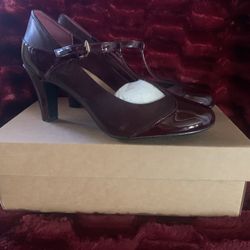 Women’s Shoes New In Box 