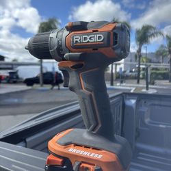 Rigid Driver Drill With Battery 