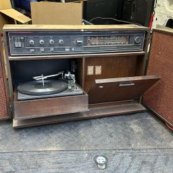 General Electric Vintage Home Stereo