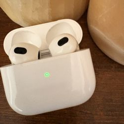 Apple Ear Pods 3rd Gen