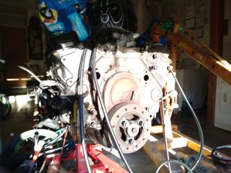 305 5.0 GM Engine