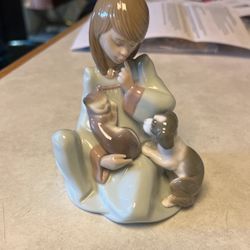 Lladro Figurine 