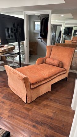 Chaise lounge sofa