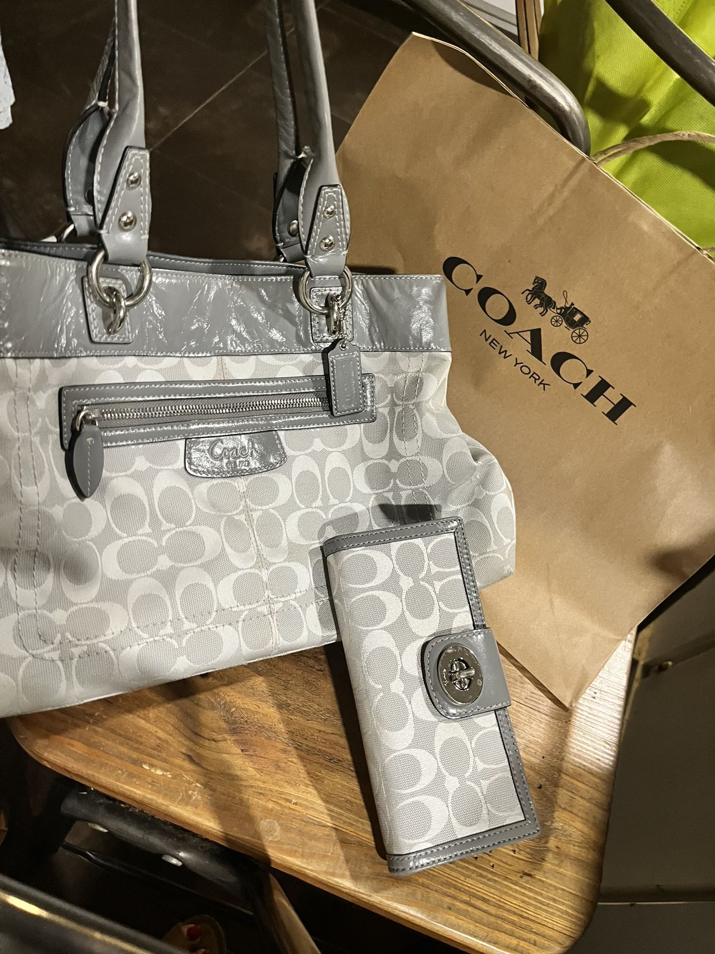 Coach purse and wallet