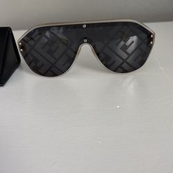 Sunglasses Fendi