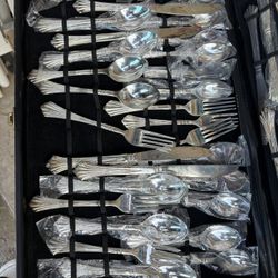 WM ROGERS & SON Sterling Silver - Silverware Set 