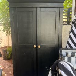 FREE armoire