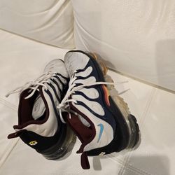 Nike Shoe Size 9 And 1/2