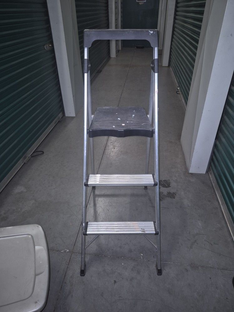 Fold Up Ladder