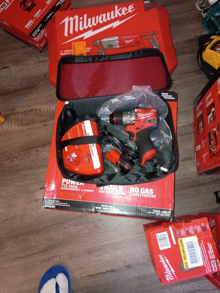 M12 Hammer Drill Kit