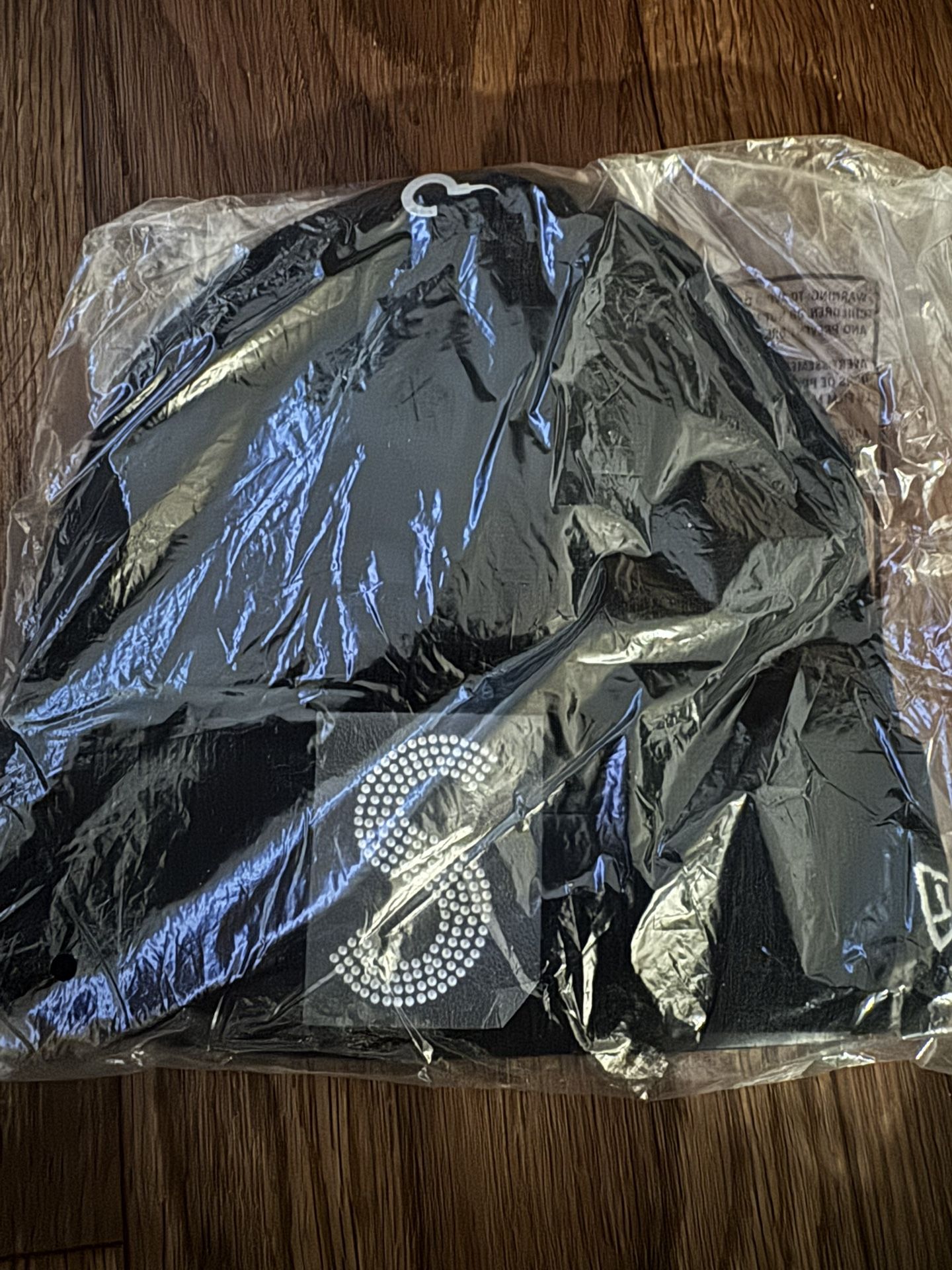 Supreme NEW ERA ® SWAROVSKI®S LOGO BEANIE
