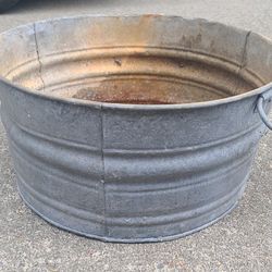 Vintage Galvanized Tub With Handles 