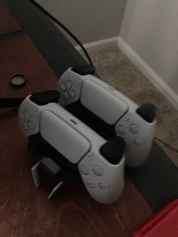 PlayStation 5 well kept