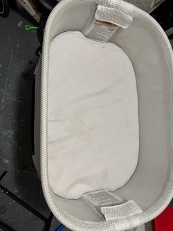 Graco smart sense soothing baby bassinet