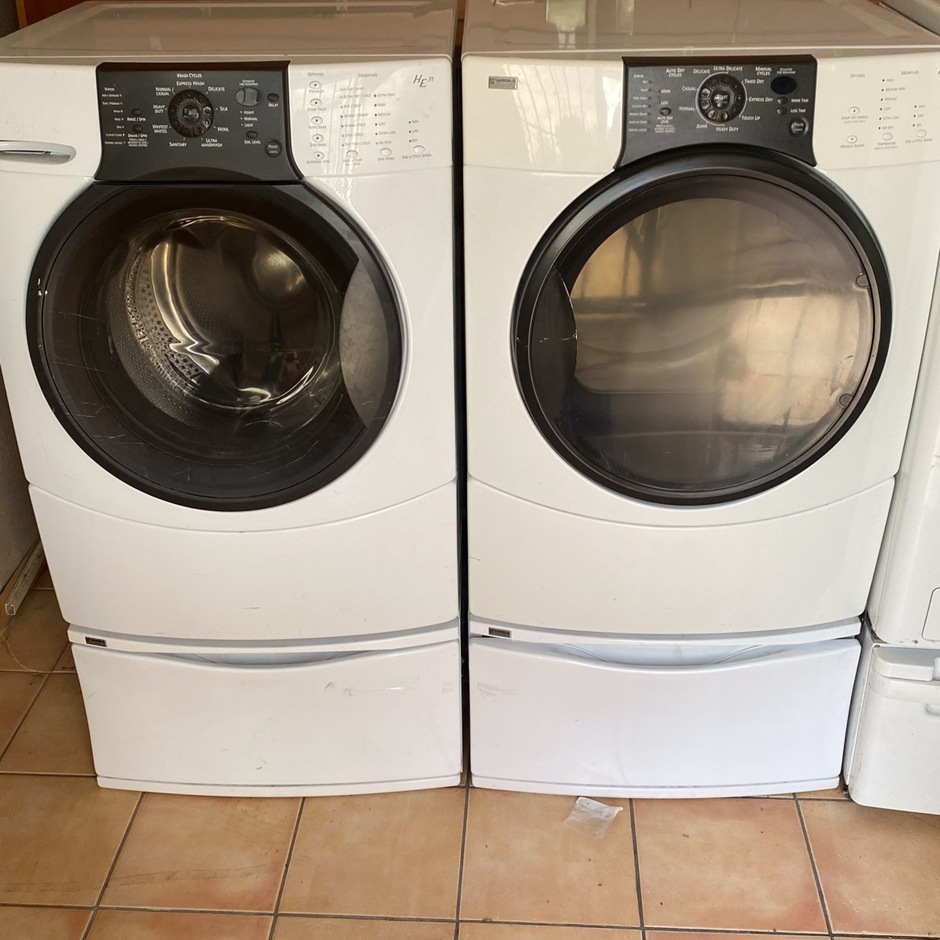 WASHER AND GAS DRYER SET