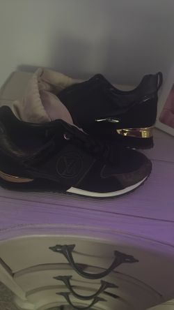Suede Monogram Run Away Sneakers 39 Black