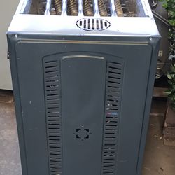 NEW scratch and dent Trane S8X1 Gas Furnace - 100K BTU with a variable speed motor