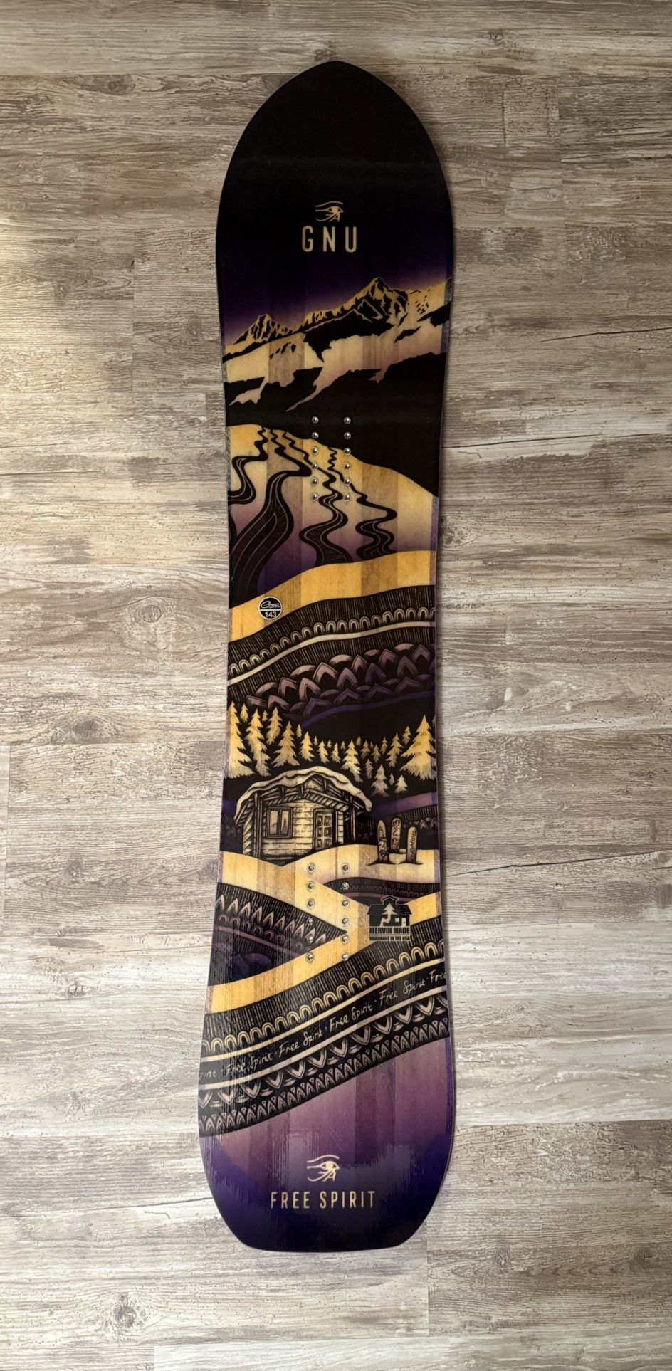 GNU  “ Free Spirit” ~ Women’s Snowboard (143) NEW!