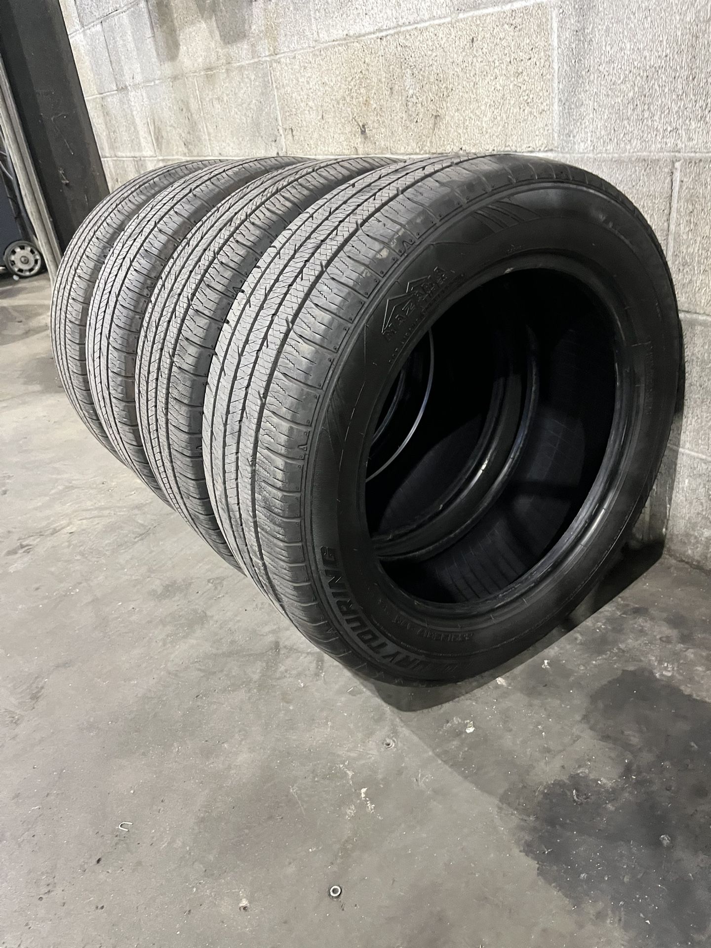 4 Tires 225/55R17