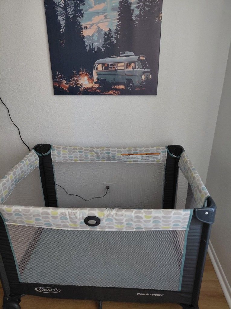 Portable Infant playard