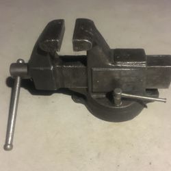 Vintage COLUMBIAN Machinist Swivel Bench Vise