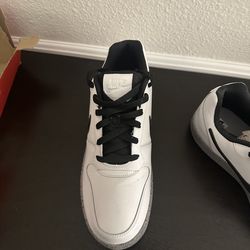 Nike Ebernon Low Size 11.5 – Good Condition