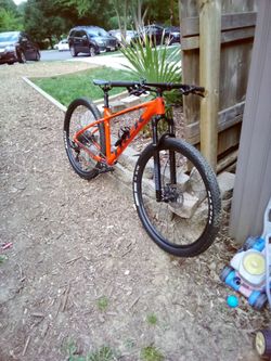 Trek Marlin 8 Mountain Bike gen 2 MINT CONDITION(2023)