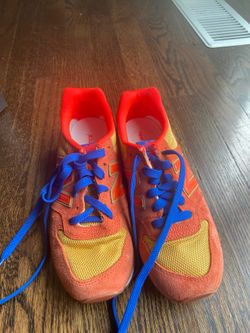 New Balance Boys shoes size 4