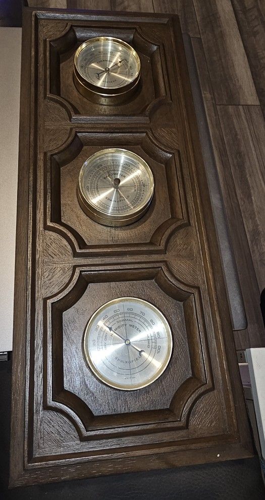 Springfield vtg Weather Station Barometer Thermometer Humidity