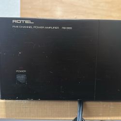 Rotel 5-channel Amp RB-985