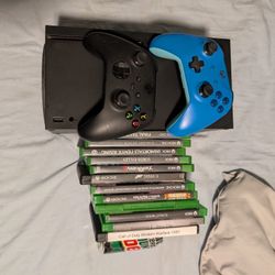 Xbox Series X Some Games, Two Controllers
