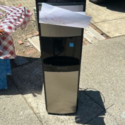 Bottom Load Water Dispenser 