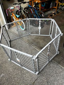 Regalo 2-in-1 Play Yard & Safety Gate