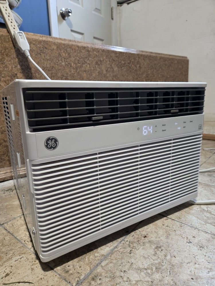 12,000 BTU Smart Air Conditioner