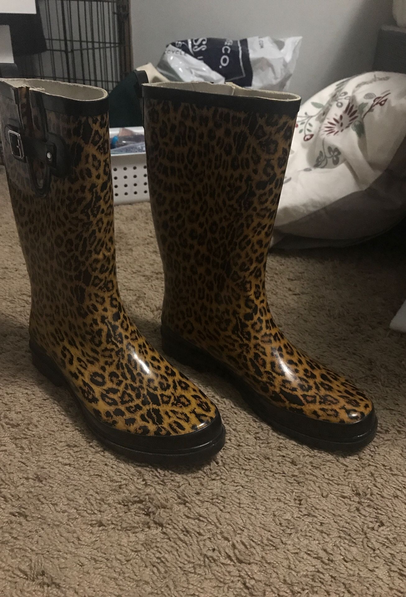 Women’s Rain boot Size 9.5-10
