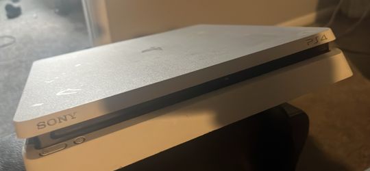 PlayStation 4 Slim